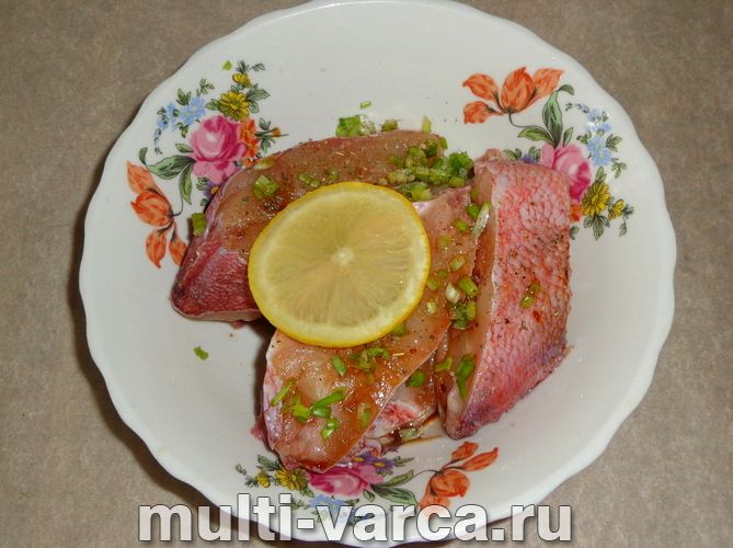 Морський окунь на пару в мультиварці