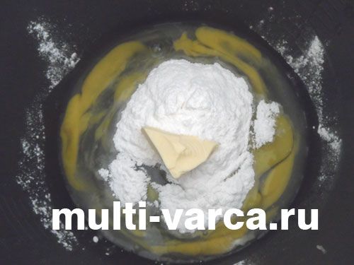 Ніжний пиріг із лимонним кремом у мультиварці