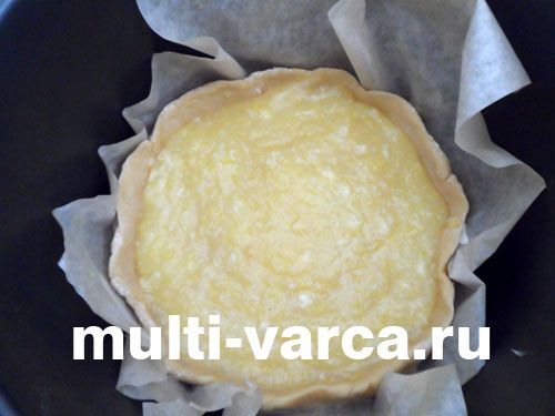 Ніжний пиріг із лимонним кремом у мультиварці