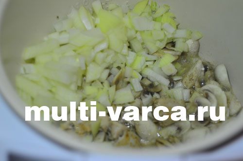 Паелья з куркою в мультиварці