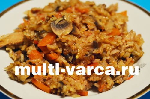 Паелья з куркою в мультиварці