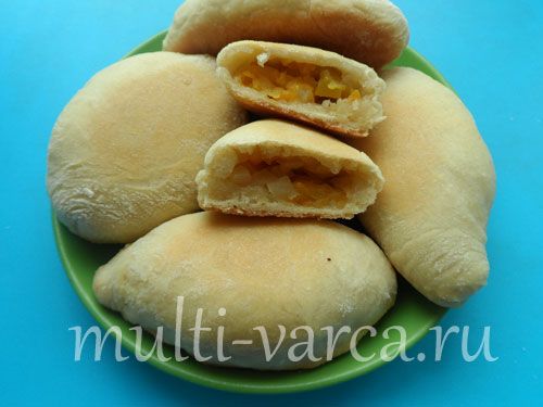 Печені пиріжки з гарбузом і яблуками