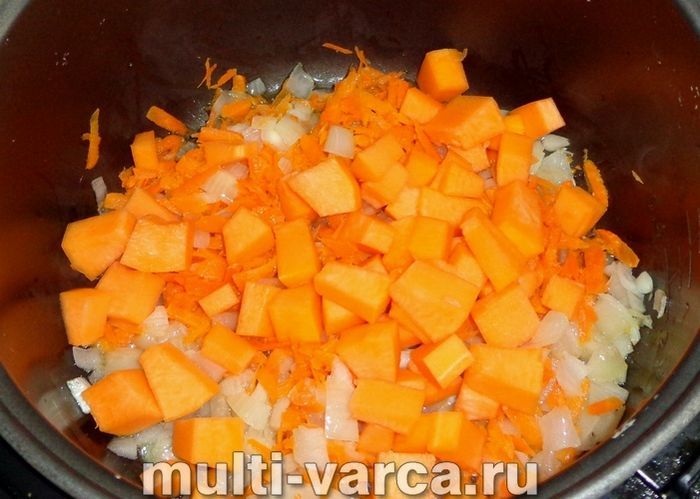Перловка з гарбузом у мультиварці