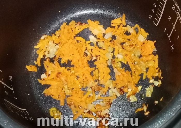 Перловка з квасолею в мультиварці