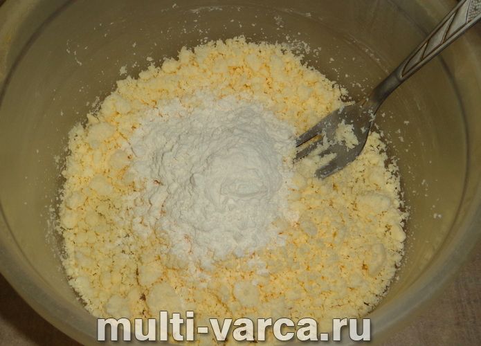 Пиріг із фаршем і картоплею в мультиварці