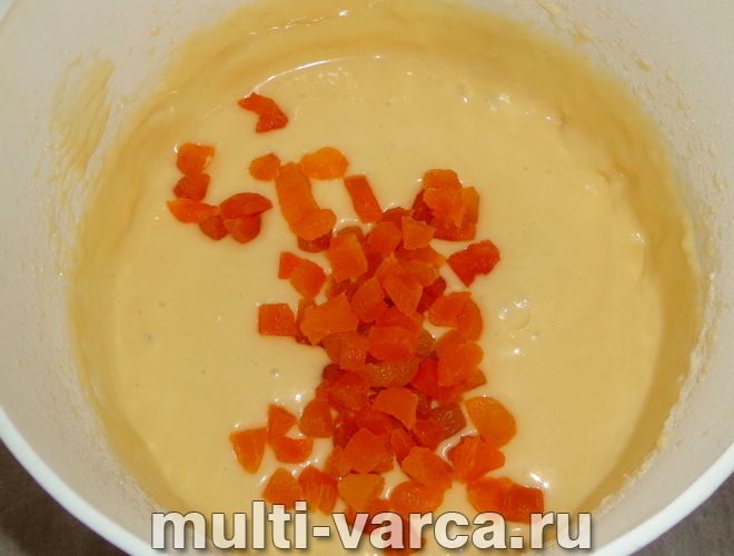 Пиріг із курагою в мультиварці