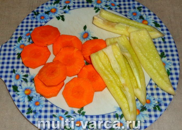 Помідори з морквою і перцем на зиму