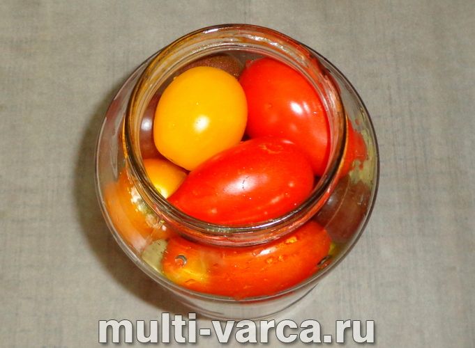 Помідори з морквою і перцем на зиму