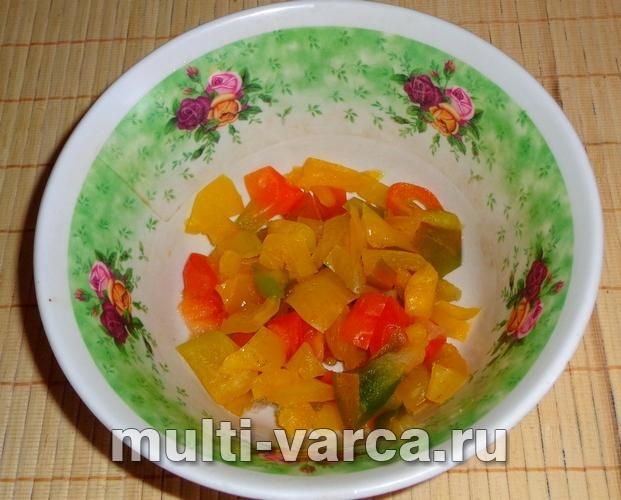 Рис із куркою та овочами в мультиварці