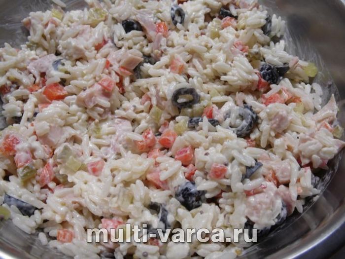 Салат із рисом і копченою куркою