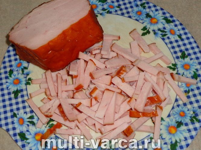 Салат "Свинка" з рисом, яйцем і копченим м'ясом