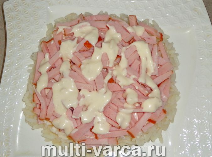 Салат "Свинка" з рисом, яйцем і копченим м'ясом