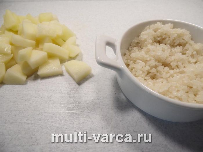 Щавлевий суп із рисом і фрикадельками