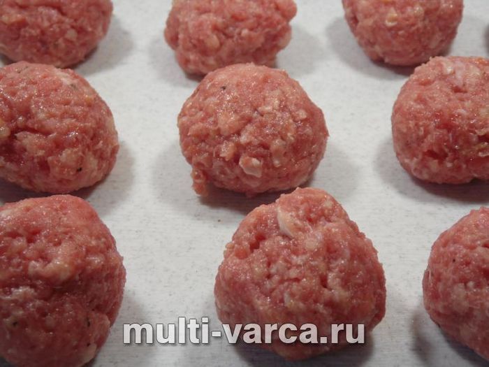 Щавлевий суп із рисом і фрикадельками