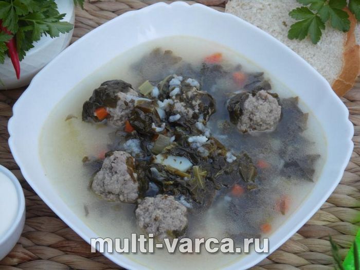 Щавлевий суп із рисом і фрикадельками