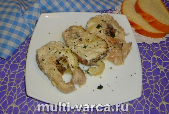 Щука в сметані в мультиварці