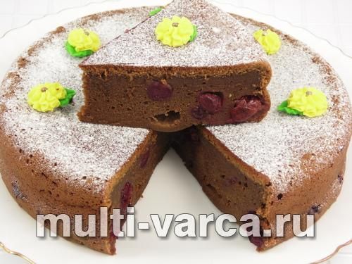Шоколадно-сирний пиріг із вишнею