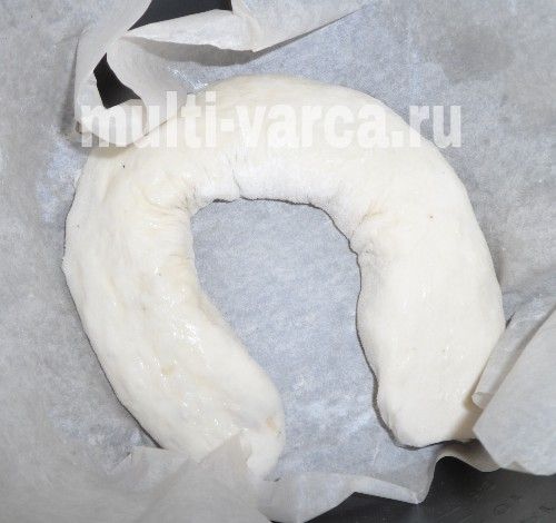 Штрудель із капустою та грибами з листкового тіста