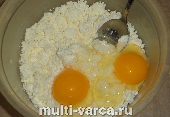 Сирна запіканка з пластівцями в мультиварці
