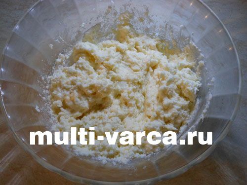Сирні вареники з вишнею в мультиварці на пару