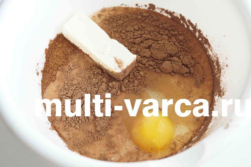 Солодке печиво в мультиварці з начинкою з кукурудзяних паличок