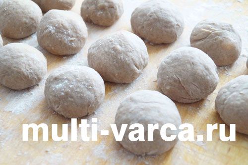 Солодке печиво в мультиварці з начинкою з кукурудзяних паличок