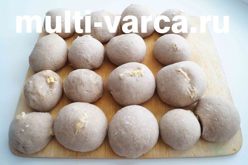 Солодке печиво в мультиварці з начинкою з кукурудзяних паличок