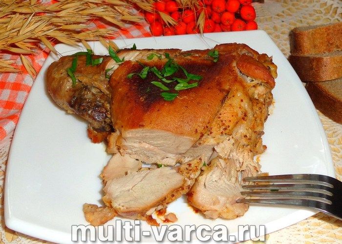 Стегно індички в мультиварці