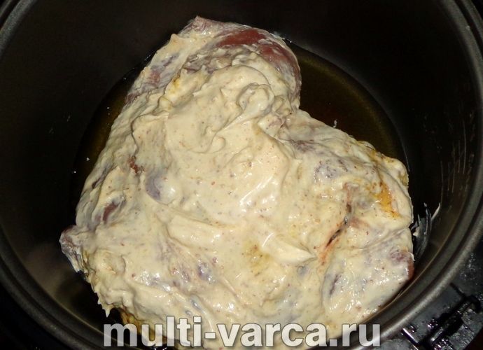 Стегно індички в мультиварці