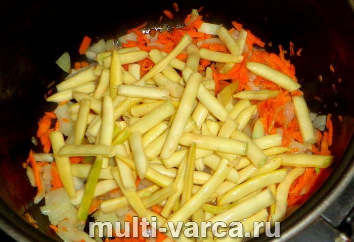 Стручкова квасоля з гречкою в мультиварці
