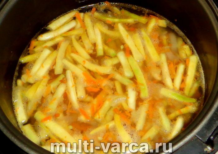 Стручкова квасоля з гречкою в мультиварці