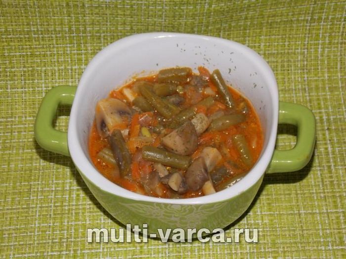 Стручкова квасоля з грибами