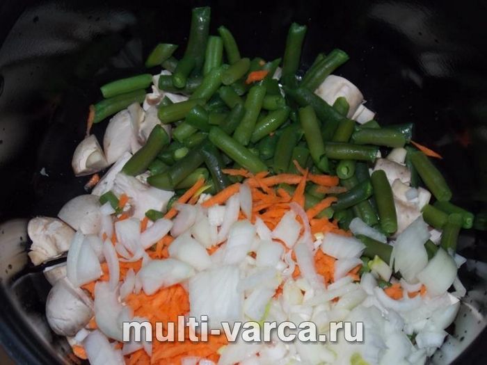 Стручкова квасоля з грибами