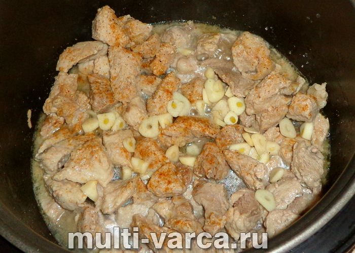Свинина в кисло-солодкому соусі в мультиварці