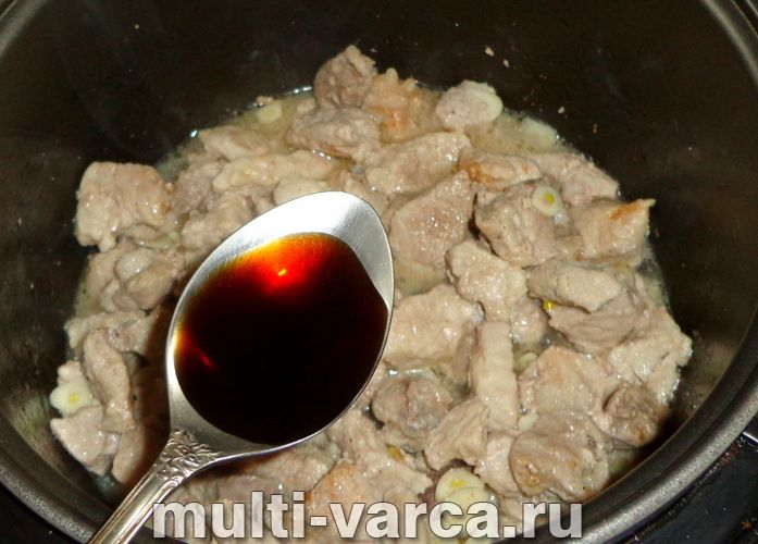 Свинина в кисло-солодкому соусі в мультиварці