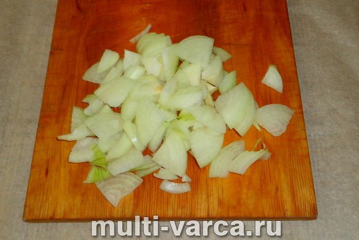 Свинина зі стручковою квасолею в мультиварці