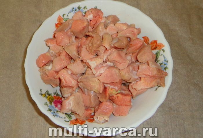Свинина зі стручковою квасолею в мультиварці