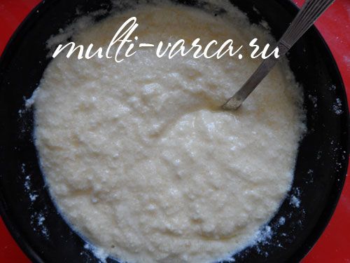 Тертий пиріг із сиром у мультиварці