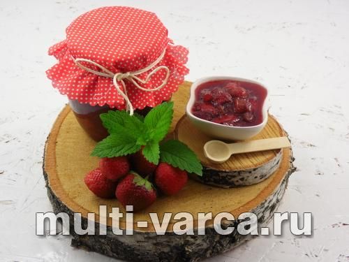Варення з полуниці та ревеню