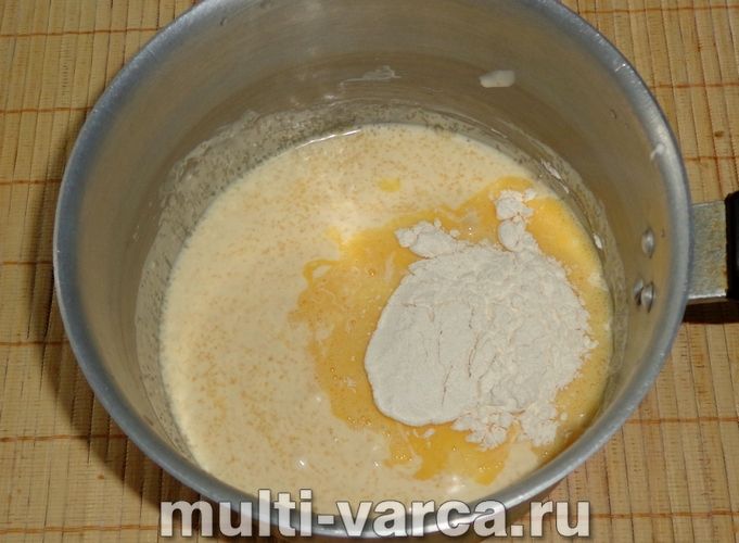 Банановий торт у мультиварці
