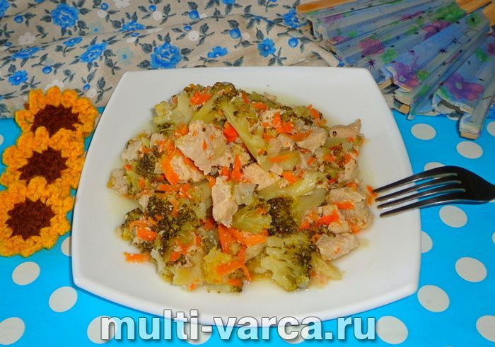 Броколі з м'ясом у мультиварці