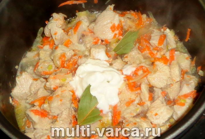 Броколі з м'ясом у мультиварці