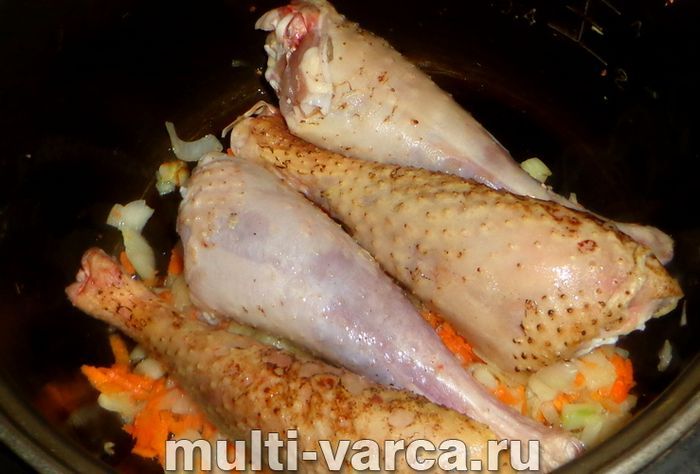 Булгур із курячими ніжками в мультиварці
