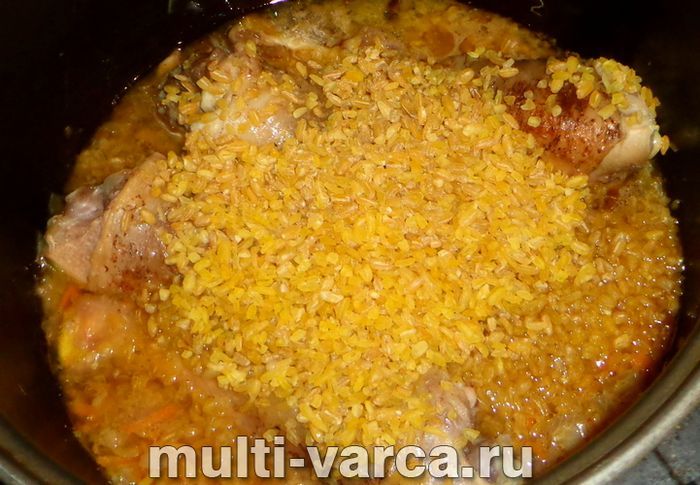 Булгур із курячими ніжками в мультиварці