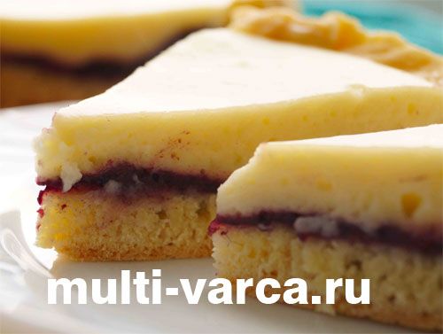 Дуже смачний пиріг зі сметанною заливкою в мультиварці