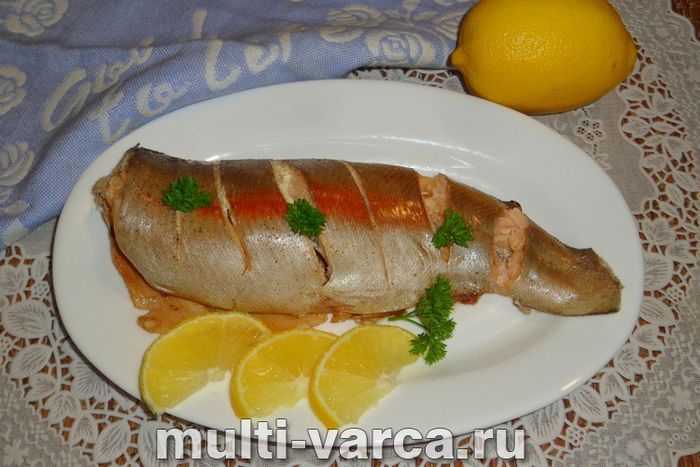 Форель цілком у мультиварці