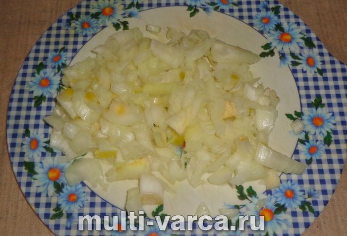 Горохова каша з фаршем у мультиварці