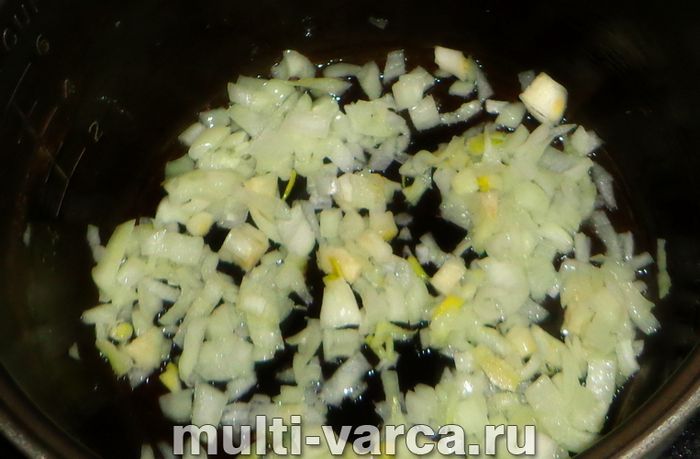 Горохова каша з фаршем у мультиварці