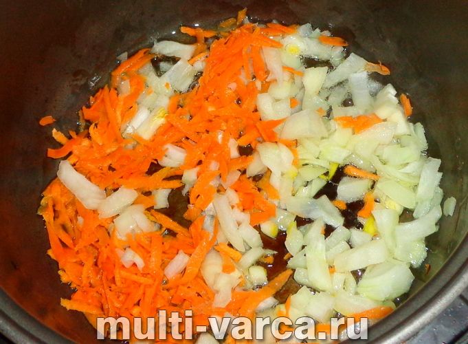 Грибний суп із вермішеллю в мультиварці