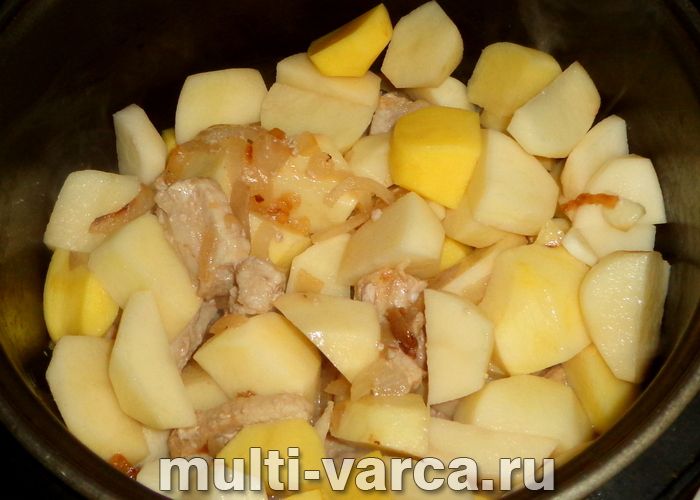 Грудинка з картоплею в мультиварці
